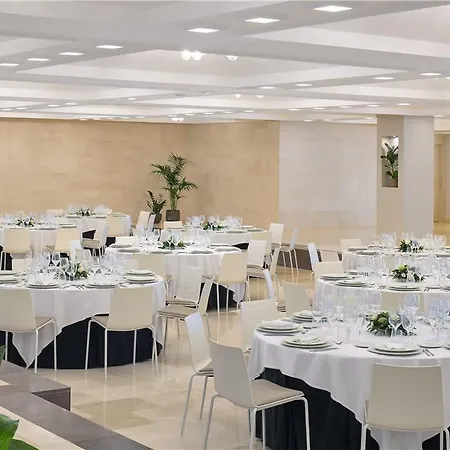 Готель Melia