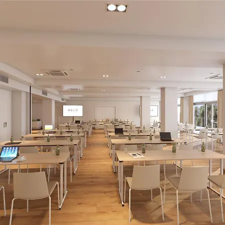 酒店 Melia 滨海略雷特